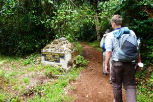 trekking.whileinafrica